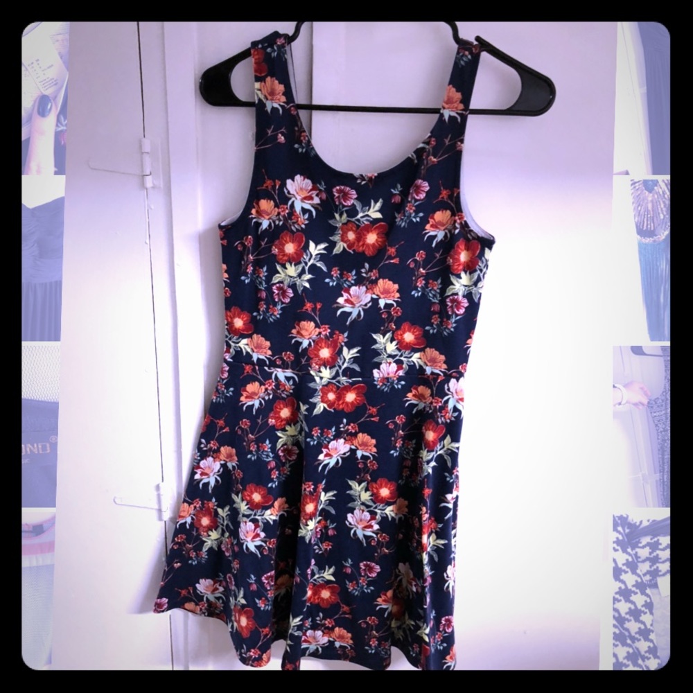DIVIDED H&M Blue Floral Skater Dress - Picture 2 of 4